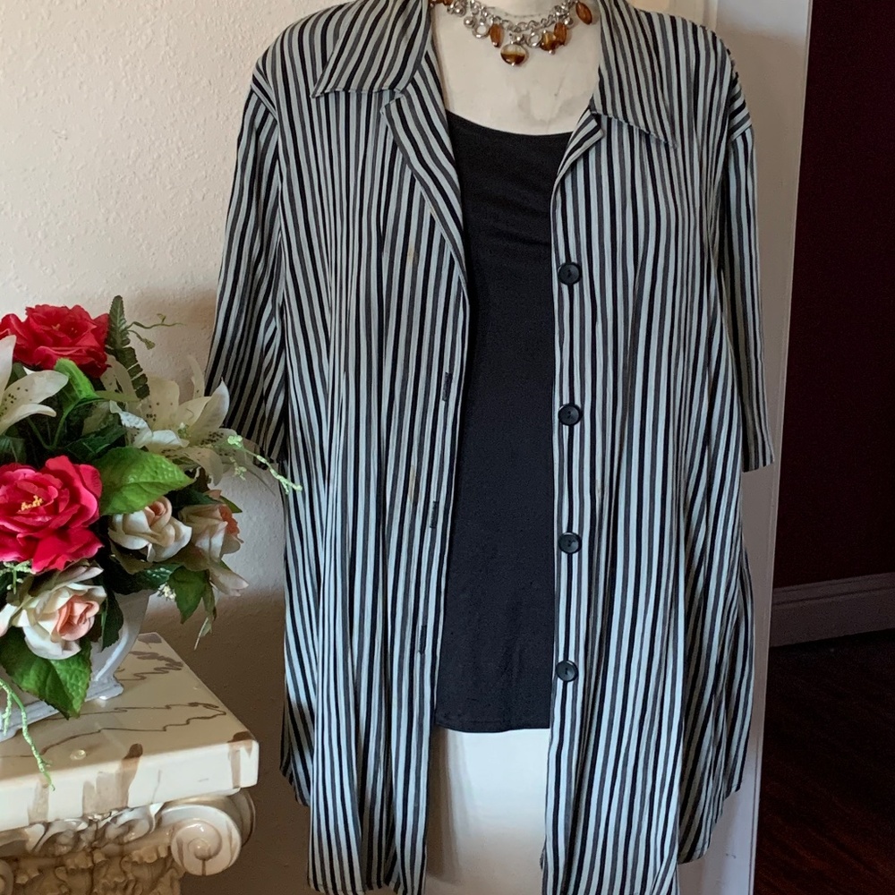 Plus size short sleeve blouse with built-in tank
